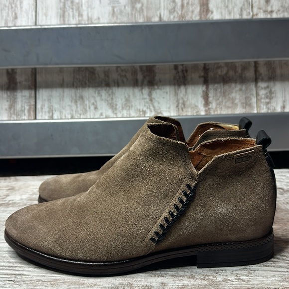 Pikolinos Ordino W8M-8692SO Stone Leather Women’s
Eu41 stitched trim details - Picture 8 of 13